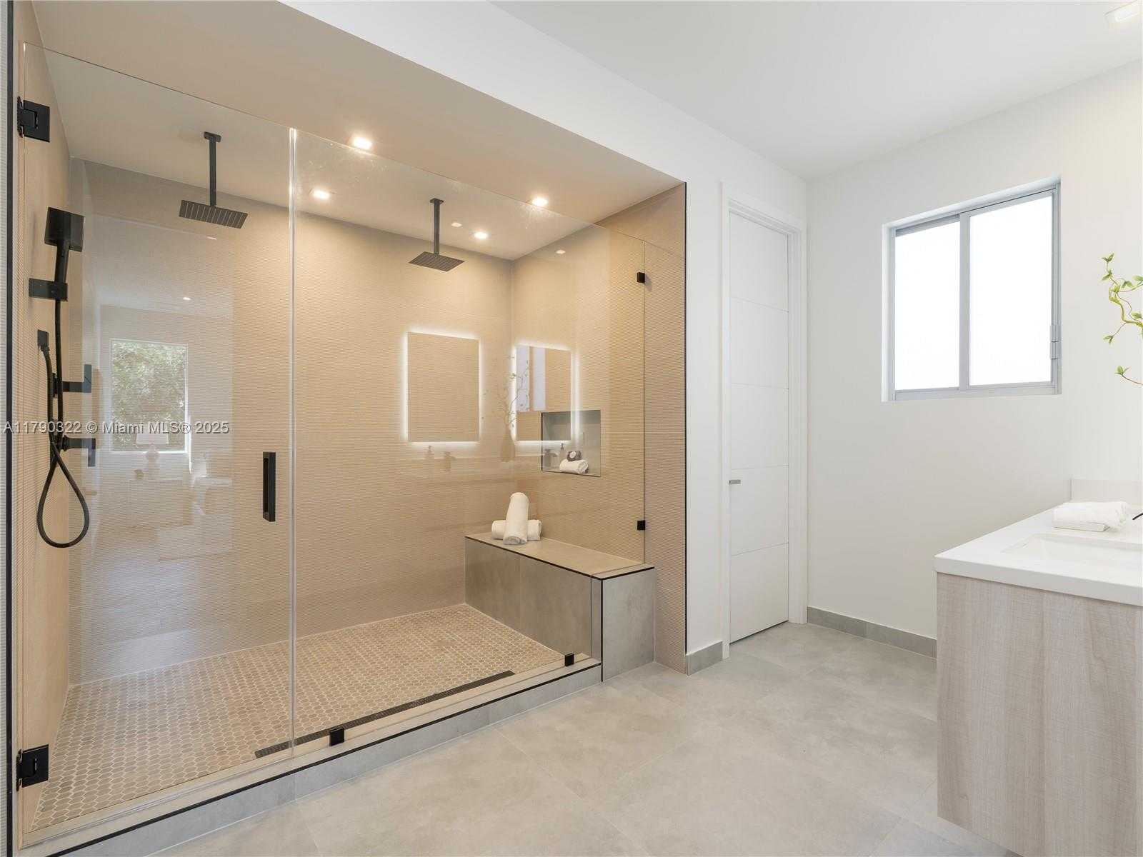 Small Image of 734 NORTH EAST 14TH AVE, Fort Lauderdale Number 15