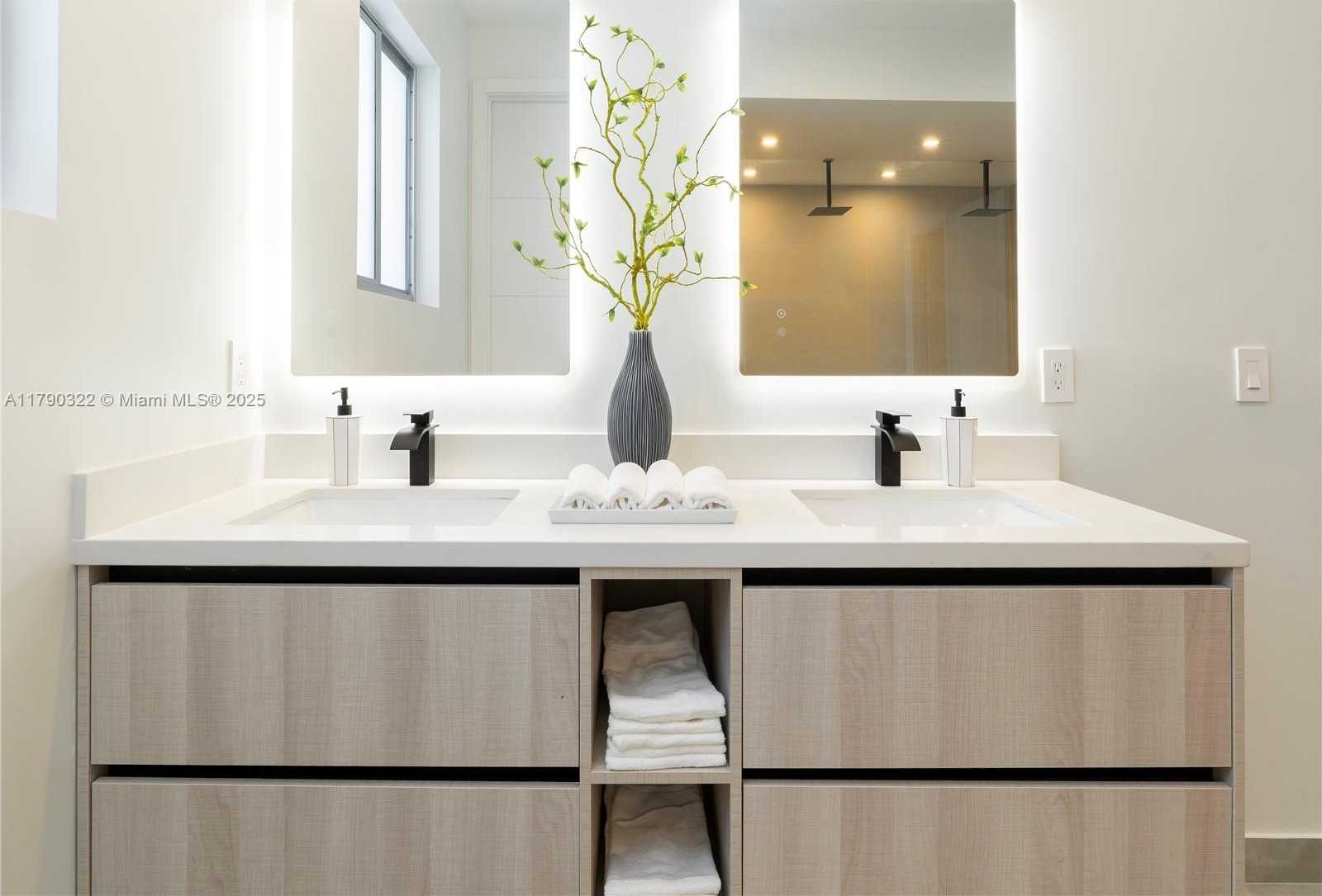 Small Image of 734 NORTH EAST 14TH AVE, Fort Lauderdale Number 16