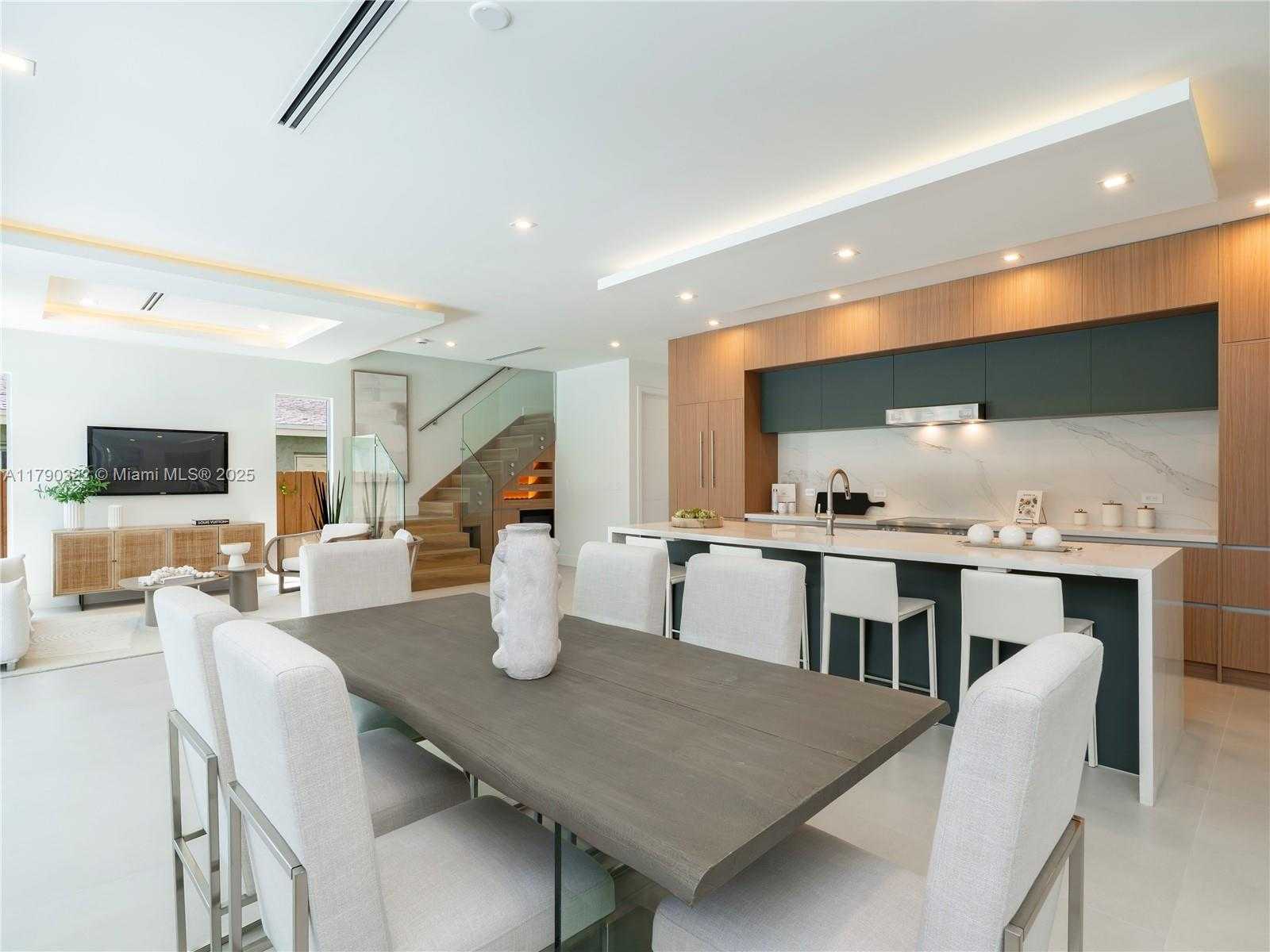 Small Image of 734 NORTH EAST 14TH AVE, Fort Lauderdale Number 7