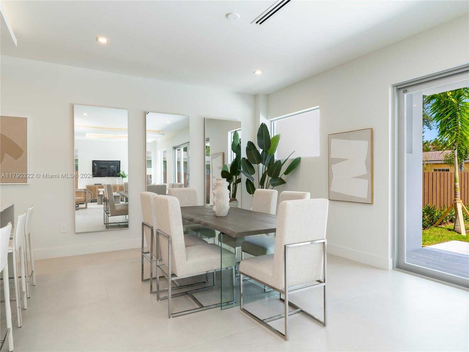 Small Image of 734 NORTH EAST 14TH AVE, Fort Lauderdale Number 8
