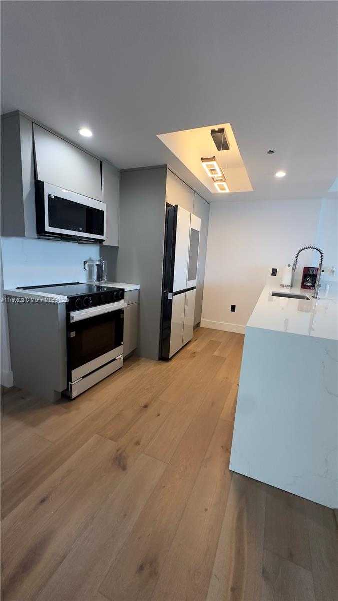 Small Image of 50 BISCAYNE BLVD #812, Miami Number 19