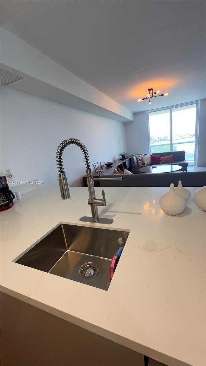 Small Image of 50 BISCAYNE BLVD #812, Miami Number 24