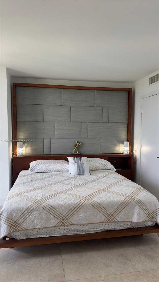 Small Image of 50 BISCAYNE BLVD #812, Miami Number 34