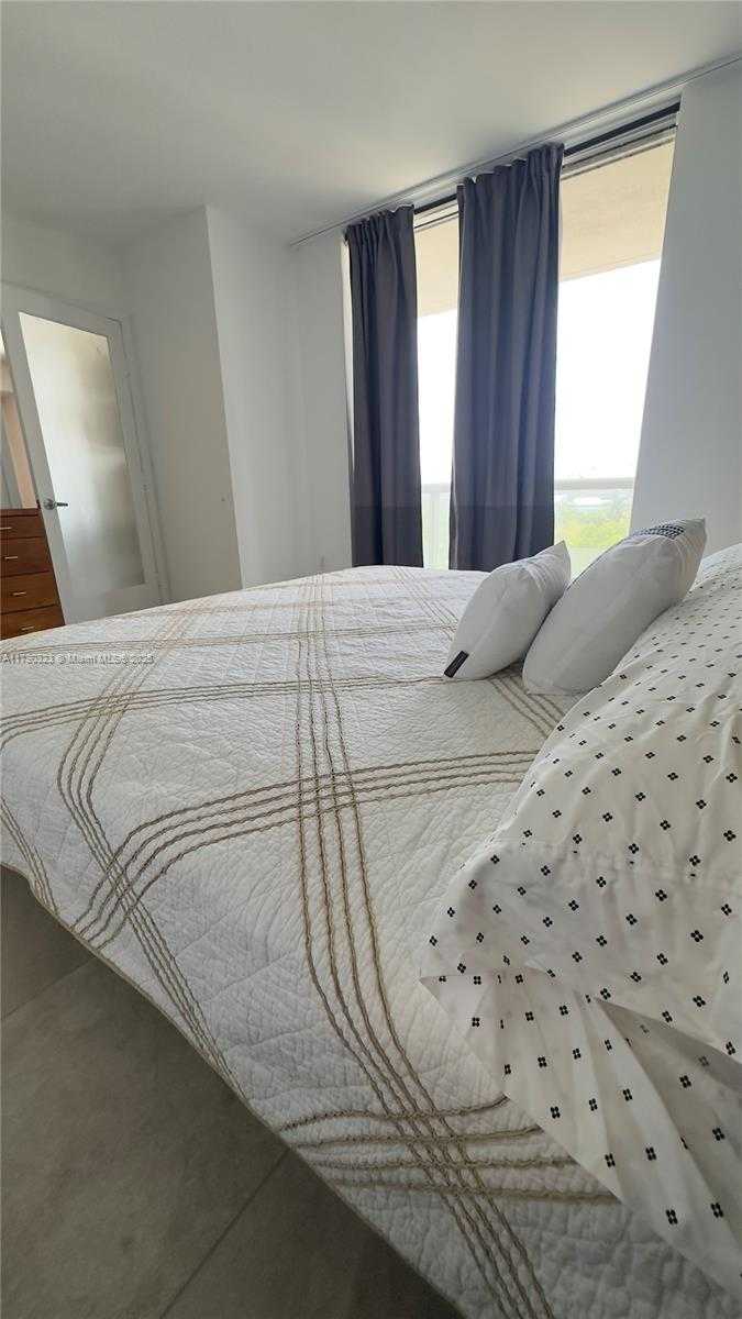 Small Image of 50 BISCAYNE BLVD #812, Miami Number 36