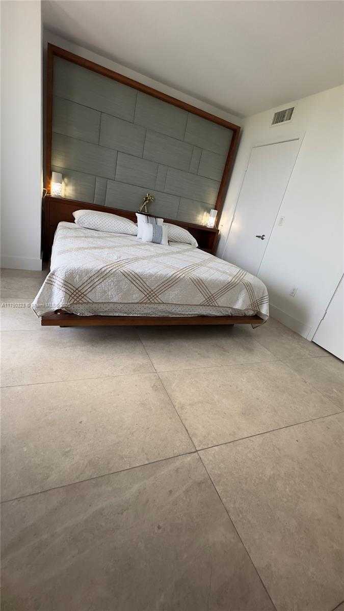 Small Image of 50 BISCAYNE BLVD #812, Miami Number 38