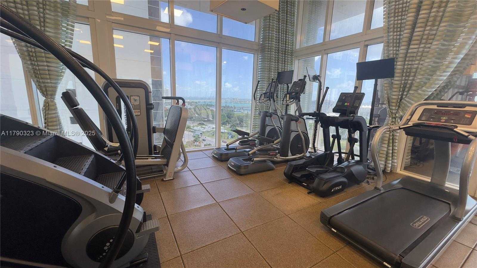 Small Image of 50 BISCAYNE BLVD #812, Miami Number 52