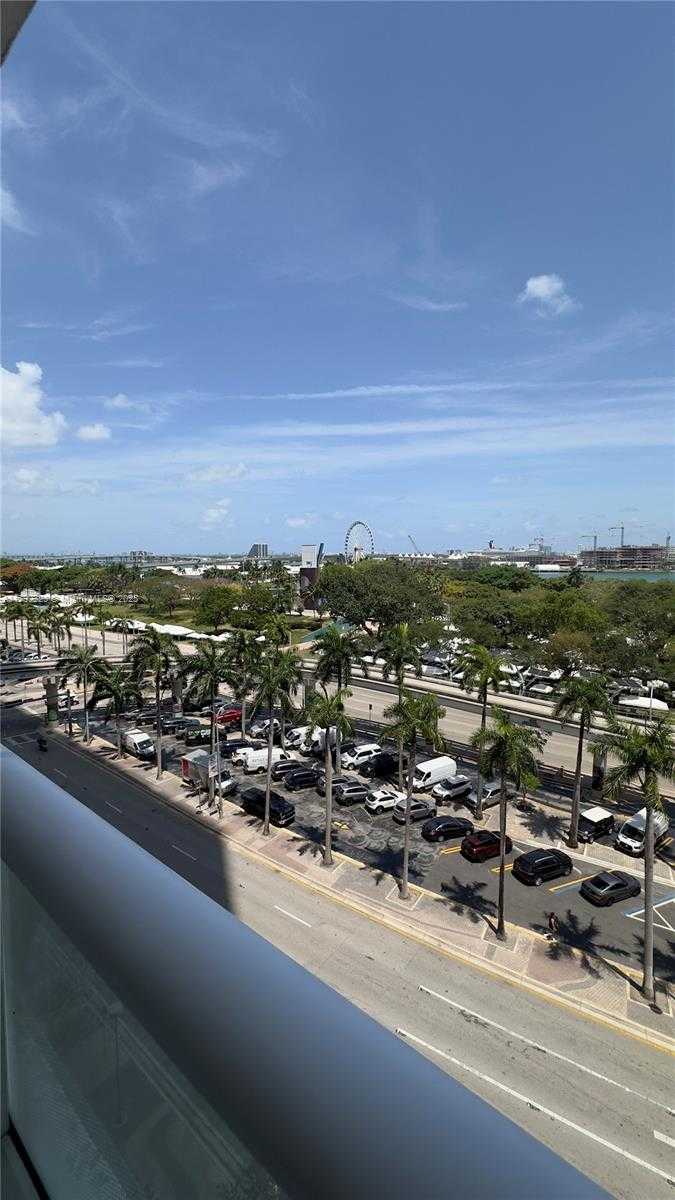 Small Image of 50 BISCAYNE BLVD #812, Miami Number 6