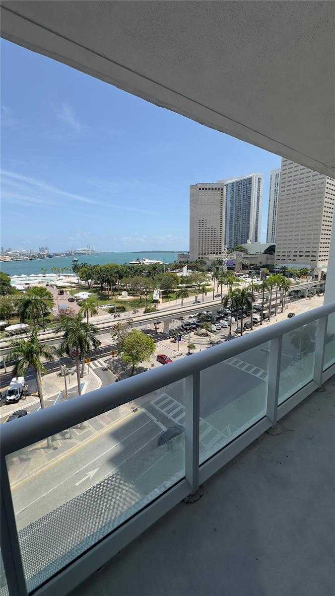 Small Image of 50 BISCAYNE BLVD #812, Miami Number 8