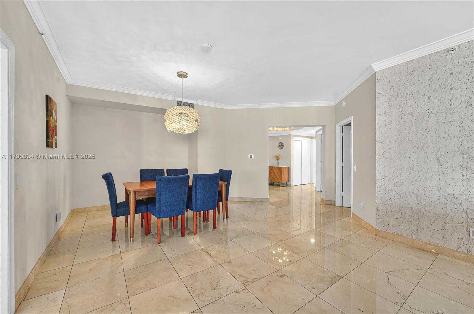 Small Image of 21050 POINT PL #2301, Aventura Number 15