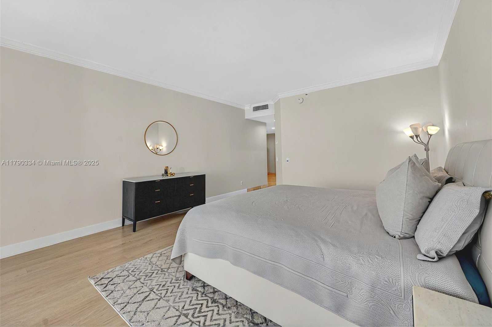 Small Image of 21050 POINT PL #2301, Aventura Number 18