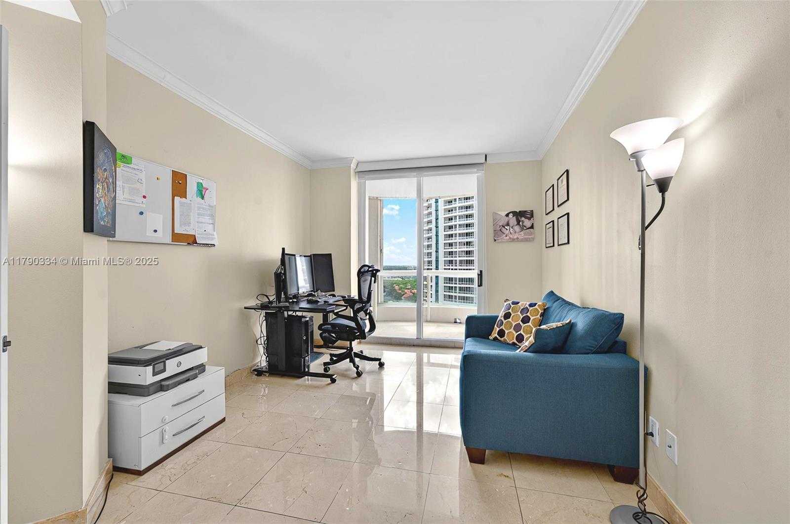 Small Image of 21050 POINT PL #2301, Aventura Number 28