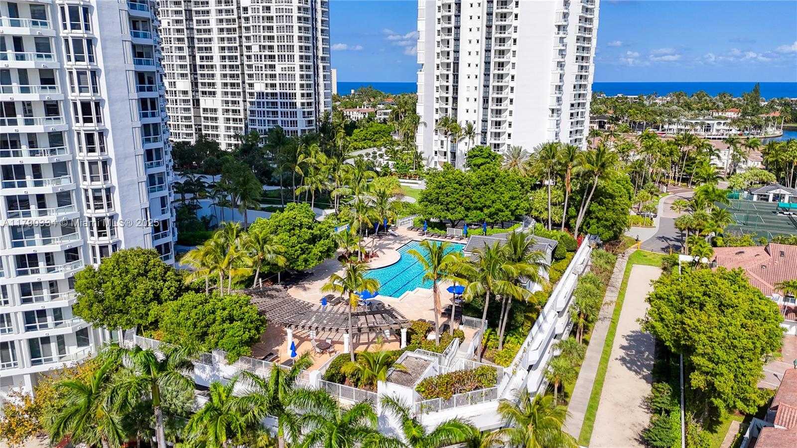 Small Image of 21050 POINT PL #2301, Aventura Number 32