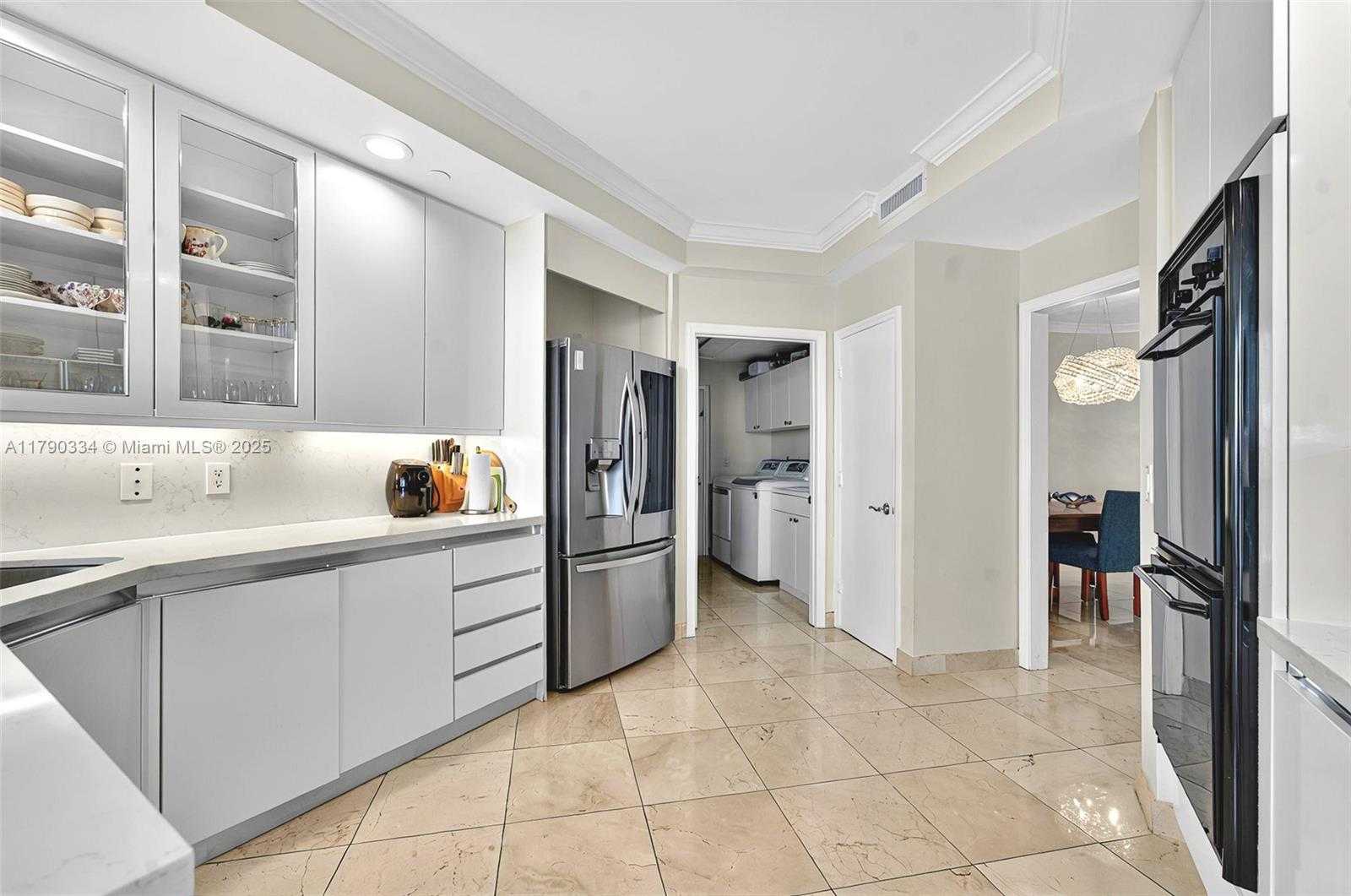 Small Image of 21050 POINT PL #2301, Aventura Number 5