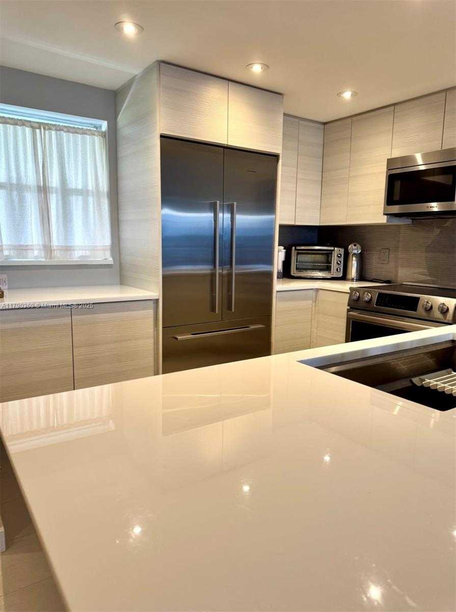 Small Image of 3600 170 ST #Apt.D.400, North Miami Beach Number 10