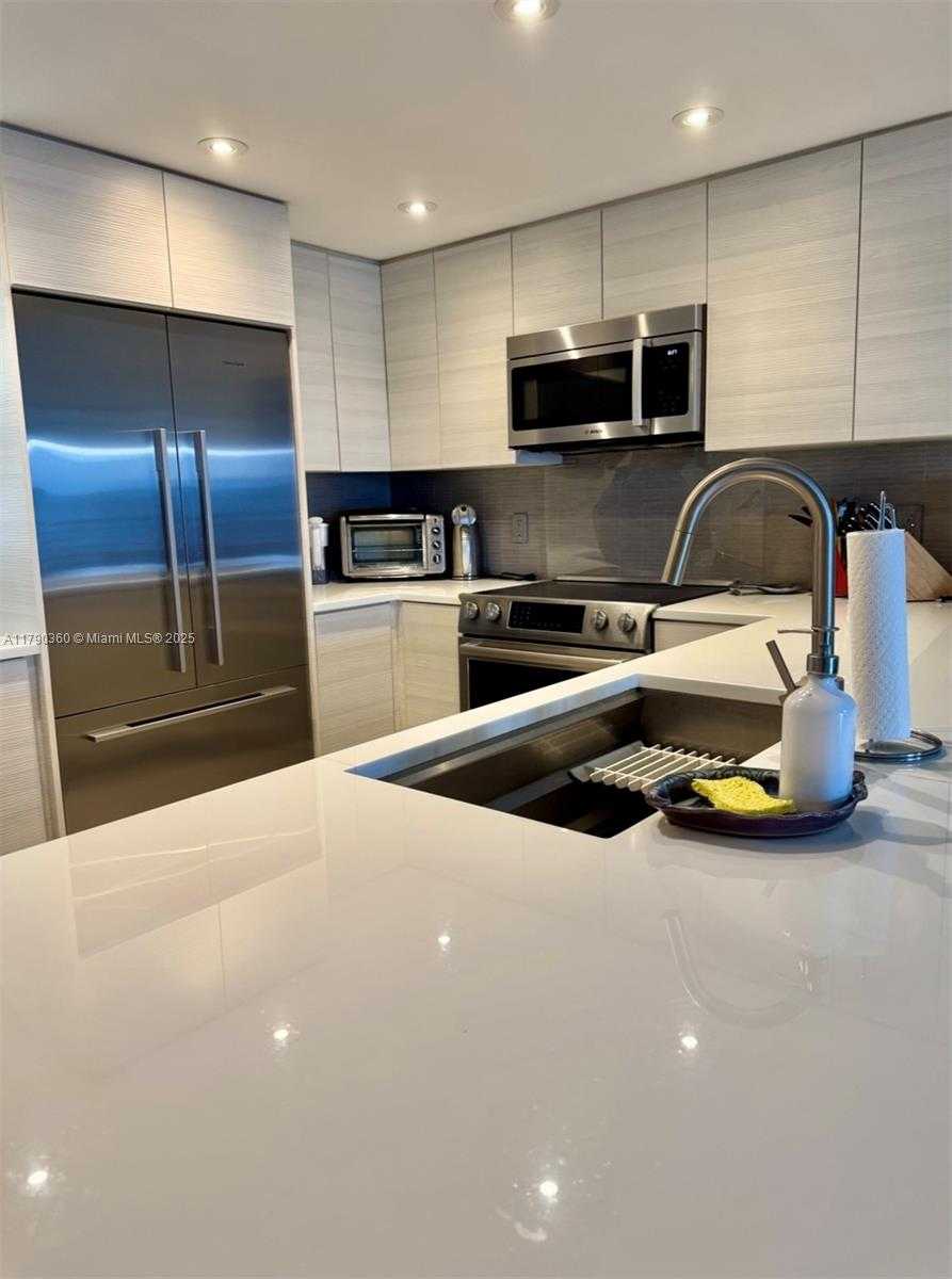Small Image of 3600 170 ST #Apt.D.400, North Miami Beach Number 11