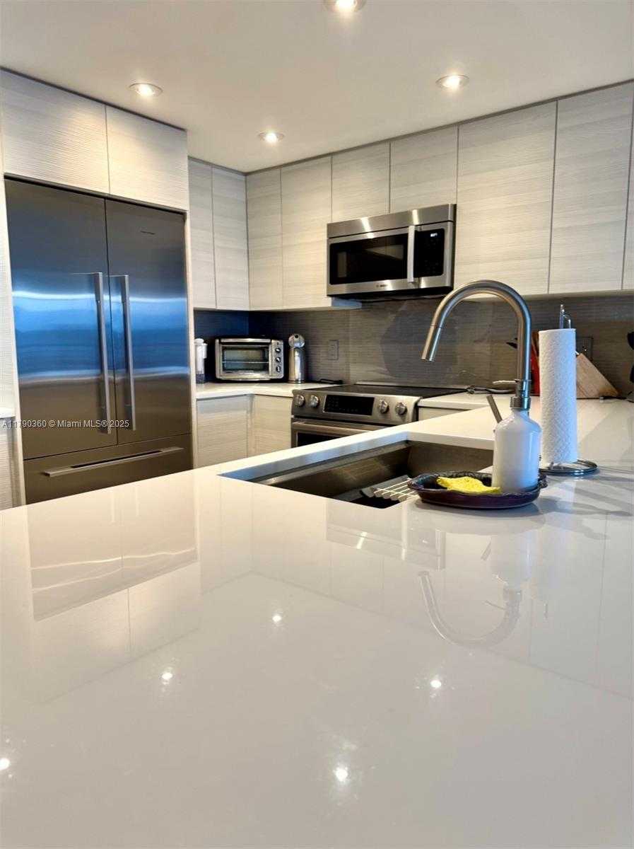 Small Image of 3600 170 ST #Apt.D.400, North Miami Beach Number 13