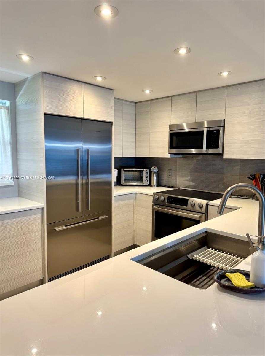 Small Image of 3600 170 ST #Apt.D.400, North Miami Beach Number 14