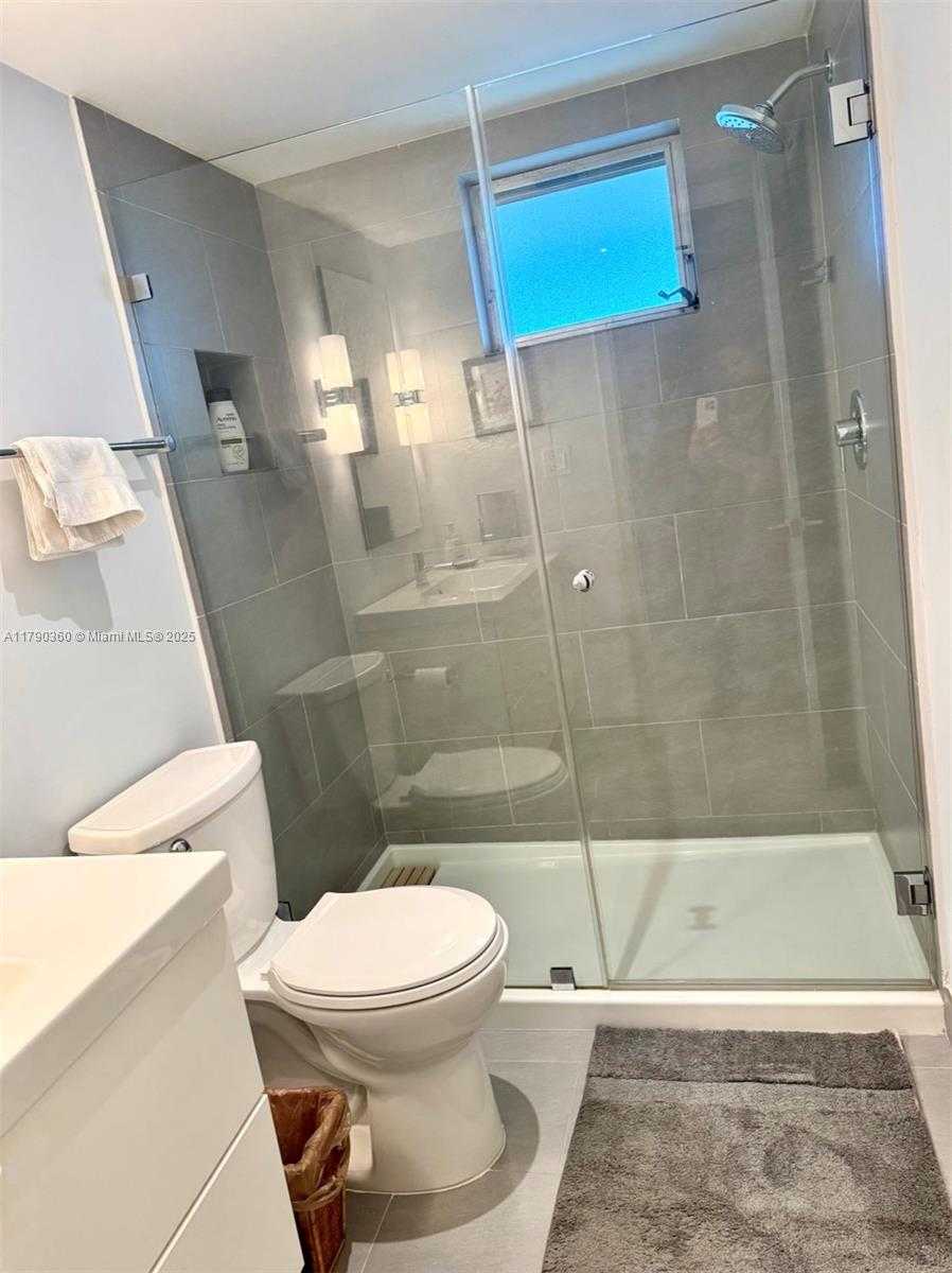 Small Image of 3600 170 ST #Apt.D.400, North Miami Beach Number 17