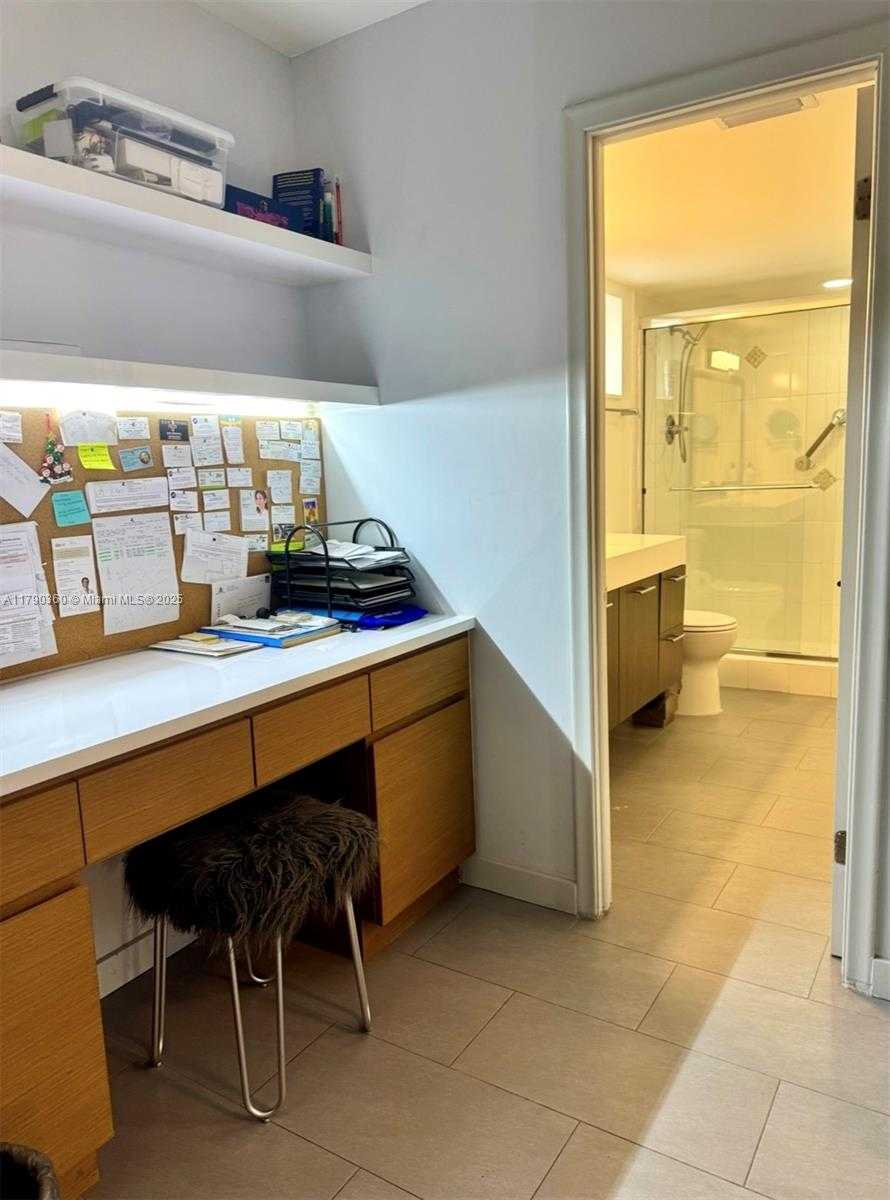 Small Image of 3600 170 ST #Apt.D.400, North Miami Beach Number 32