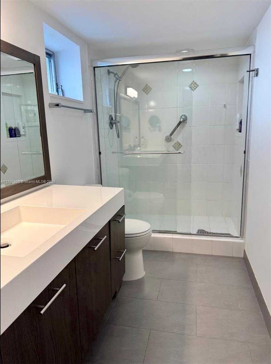 Small Image of 3600 170 ST #Apt.D.400, North Miami Beach Number 36
