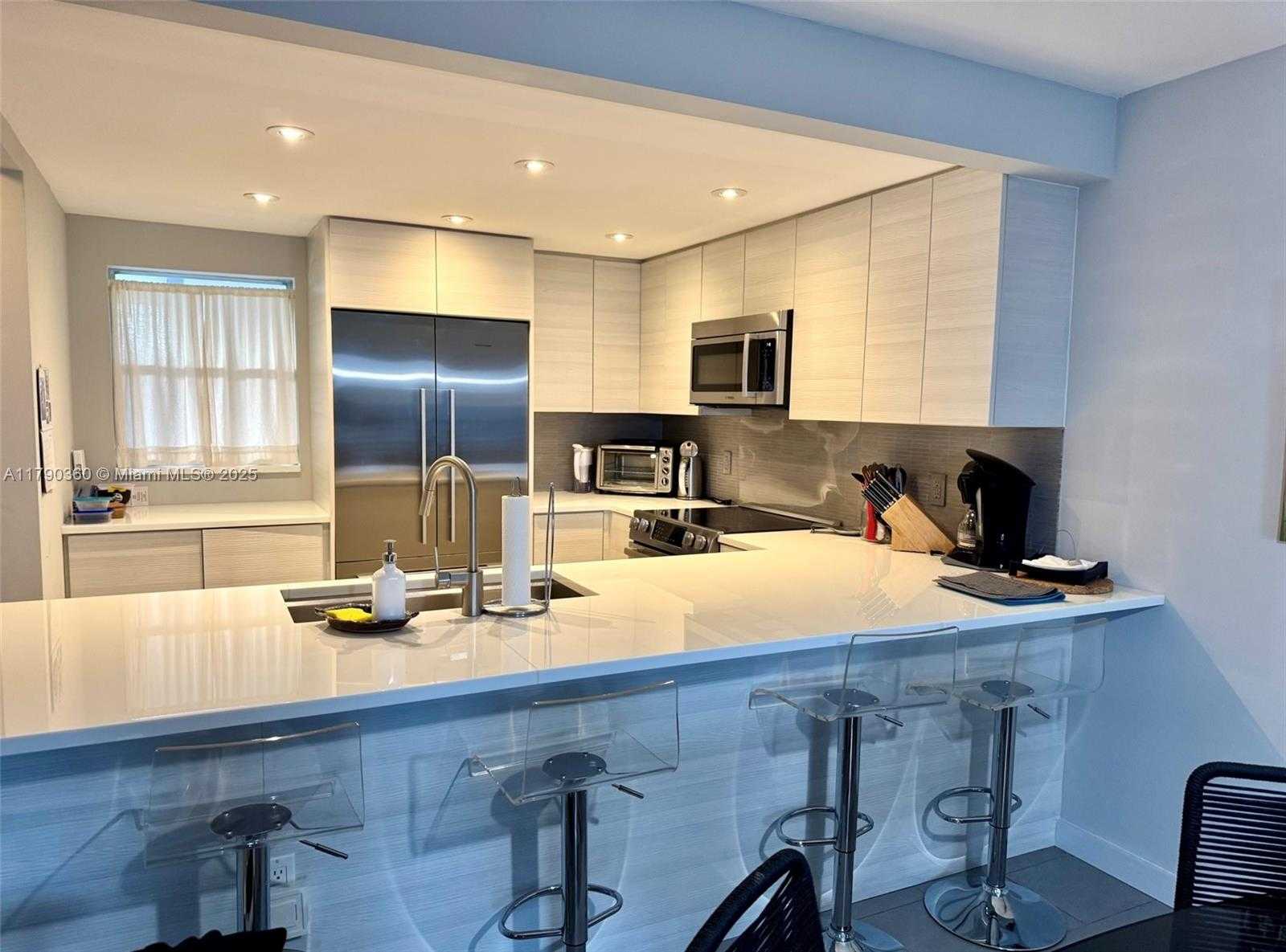Small Image of 3600 170 ST #Apt.D.400, North Miami Beach Number 9