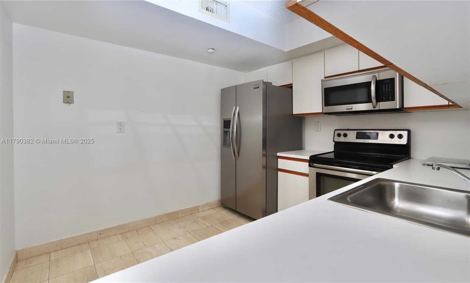 Small Image of 19195 NORTH EAST 36TH CT #608, Aventura Number 11