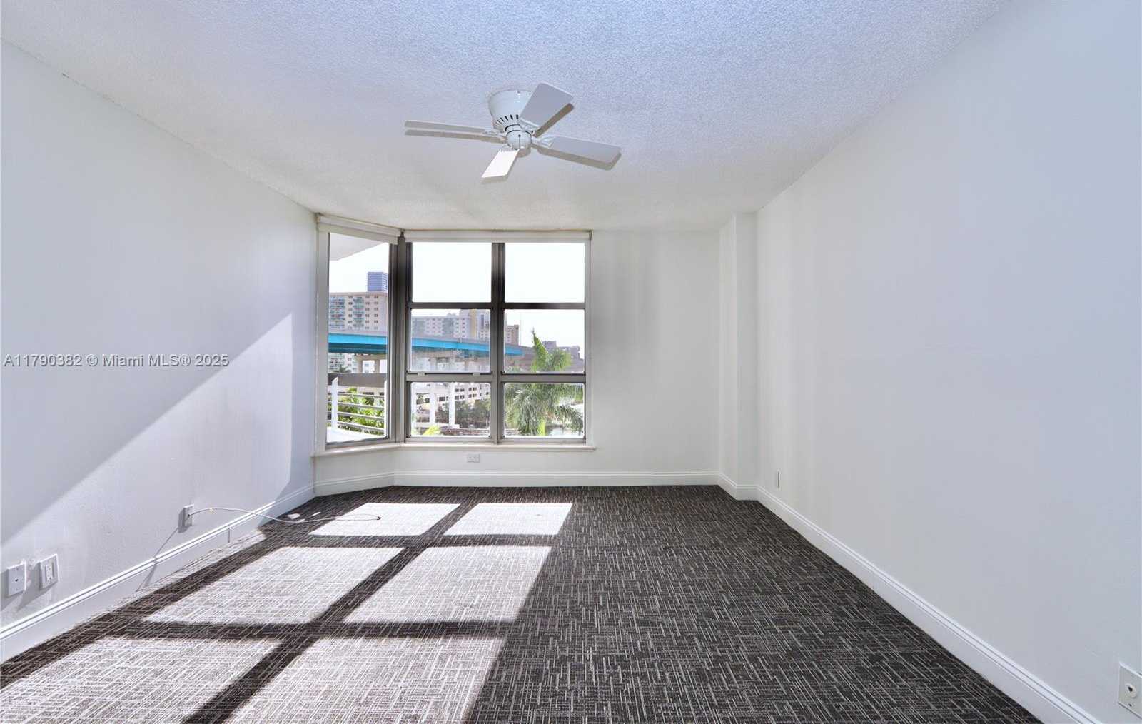 Small Image of 19195 NORTH EAST 36TH CT #608, Aventura Number 14