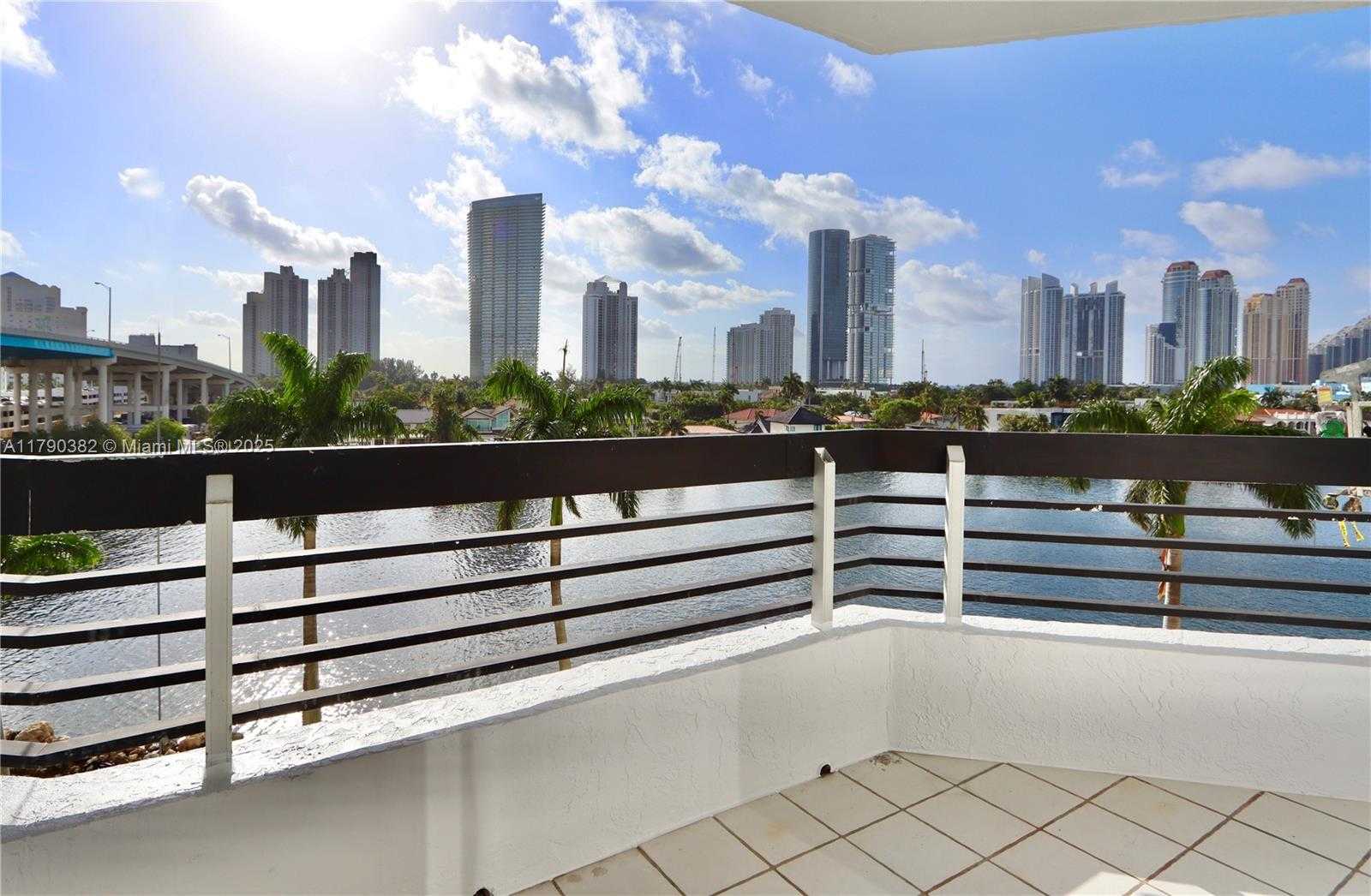 Small Image of 19195 NORTH EAST 36TH CT #608, Aventura Number 32