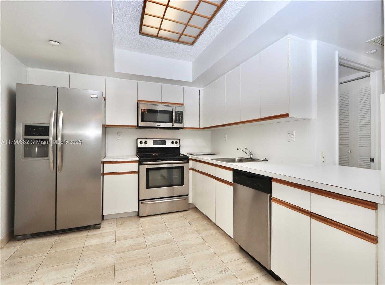 Small Image of 19195 NORTH EAST 36TH CT #608, Aventura Number 9