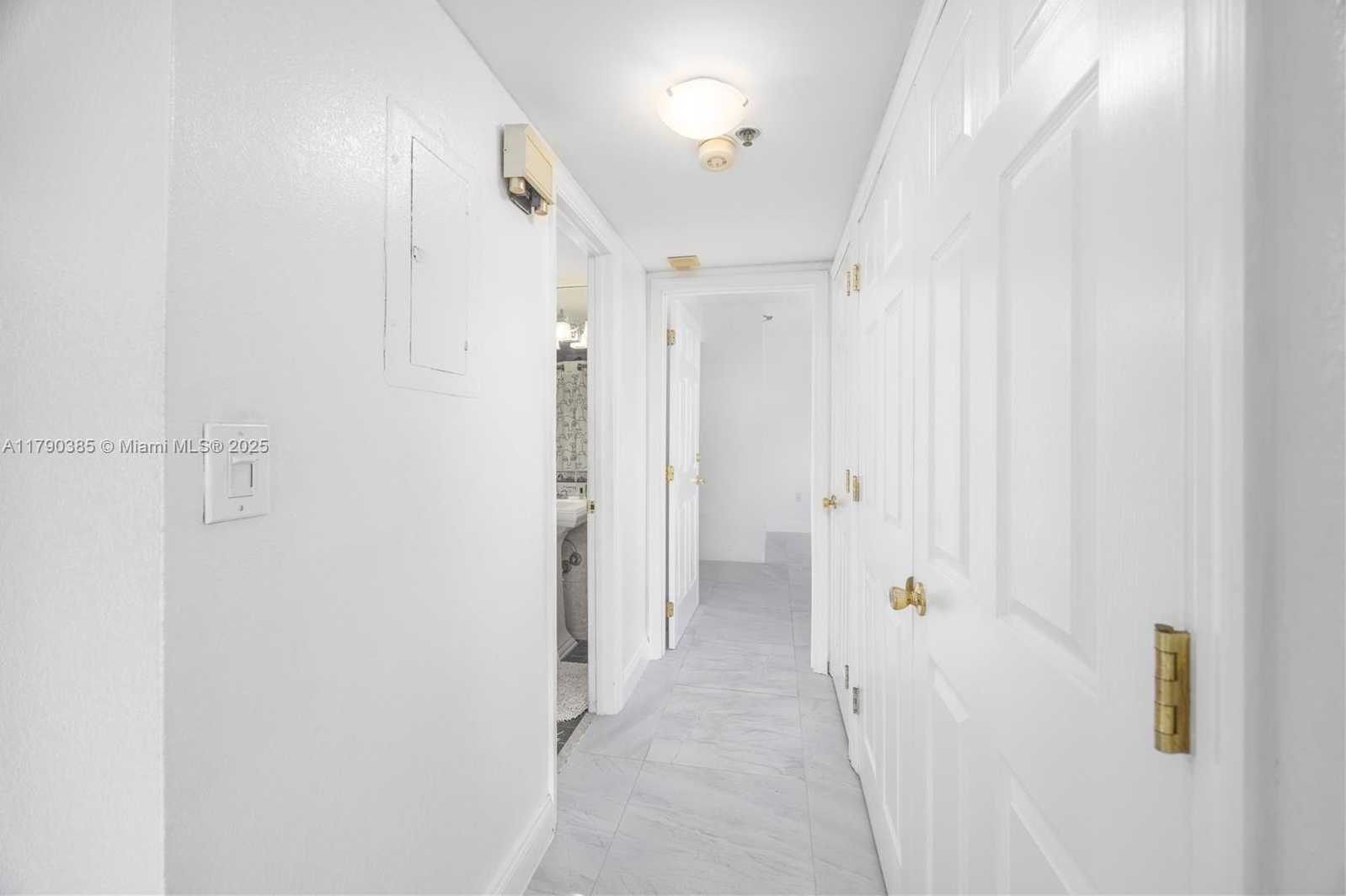Small Image of 4001 HILLCREST DR #601, Hollywood Number 22