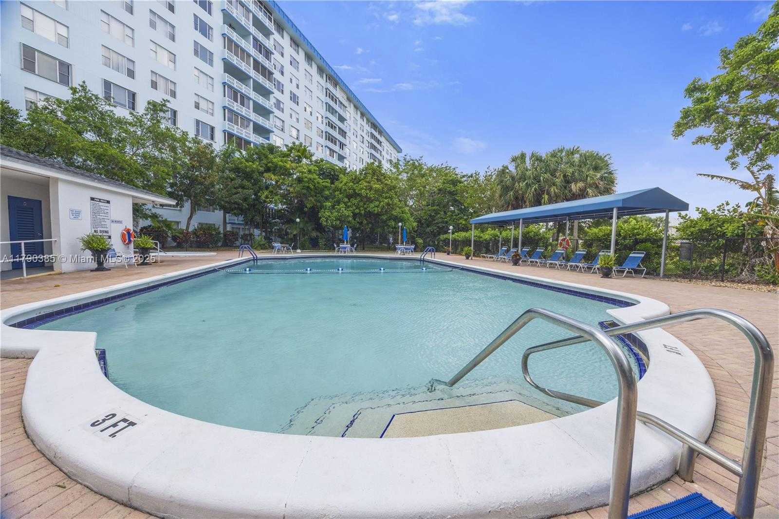 Small Image of 4001 HILLCREST DR #601, Hollywood Number 32