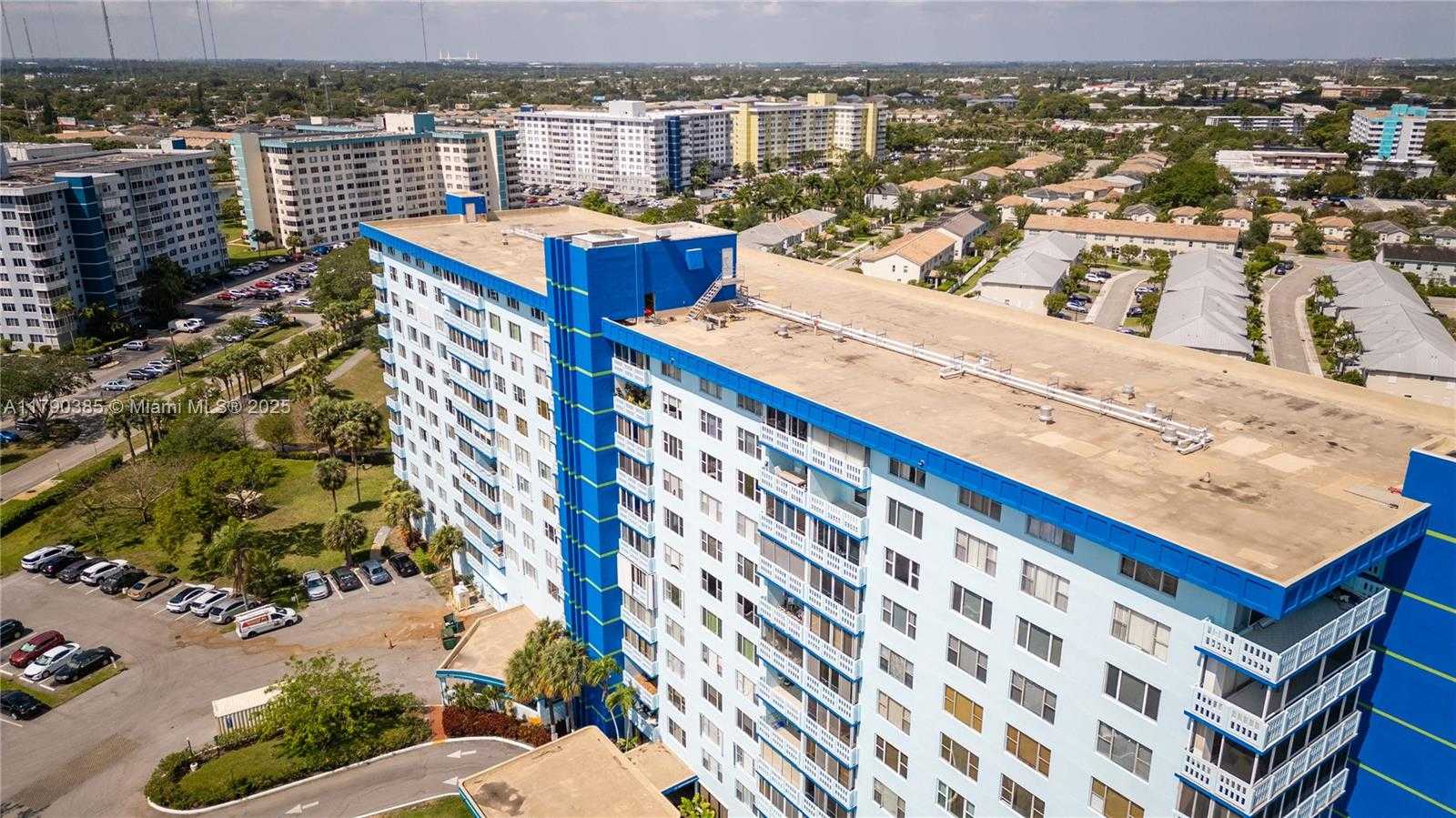 Small Image of 4001 HILLCREST DR #601, Hollywood Number 45