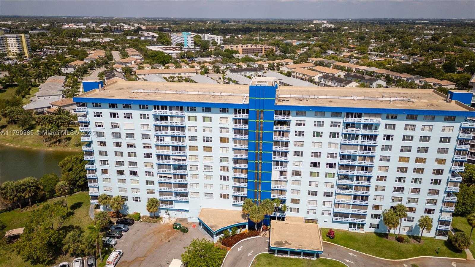 Small Image of 4001 HILLCREST DR #601, Hollywood Number 46