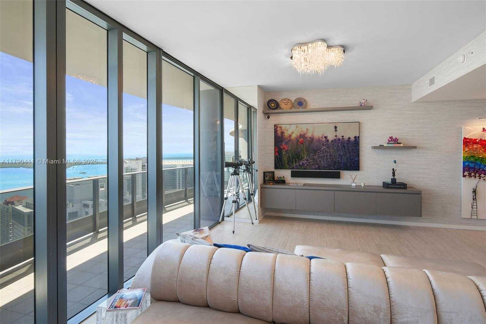 Small Image of 1000 BRICKELL PLZ #PH5603, Miami Number 23