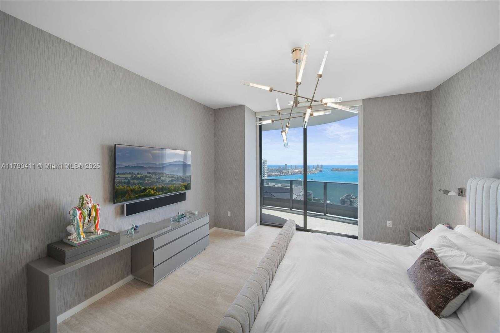 Small Image of 1000 BRICKELL PLZ #PH5603, Miami Number 28