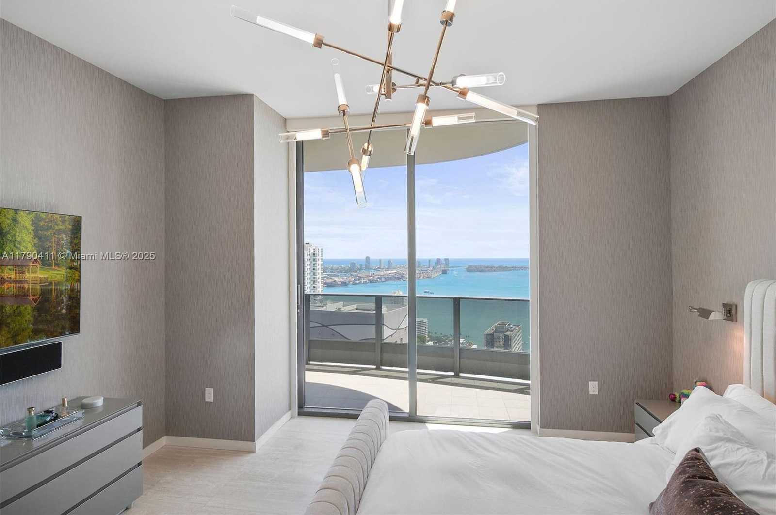 Small Image of 1000 BRICKELL PLZ #PH5603, Miami Number 29