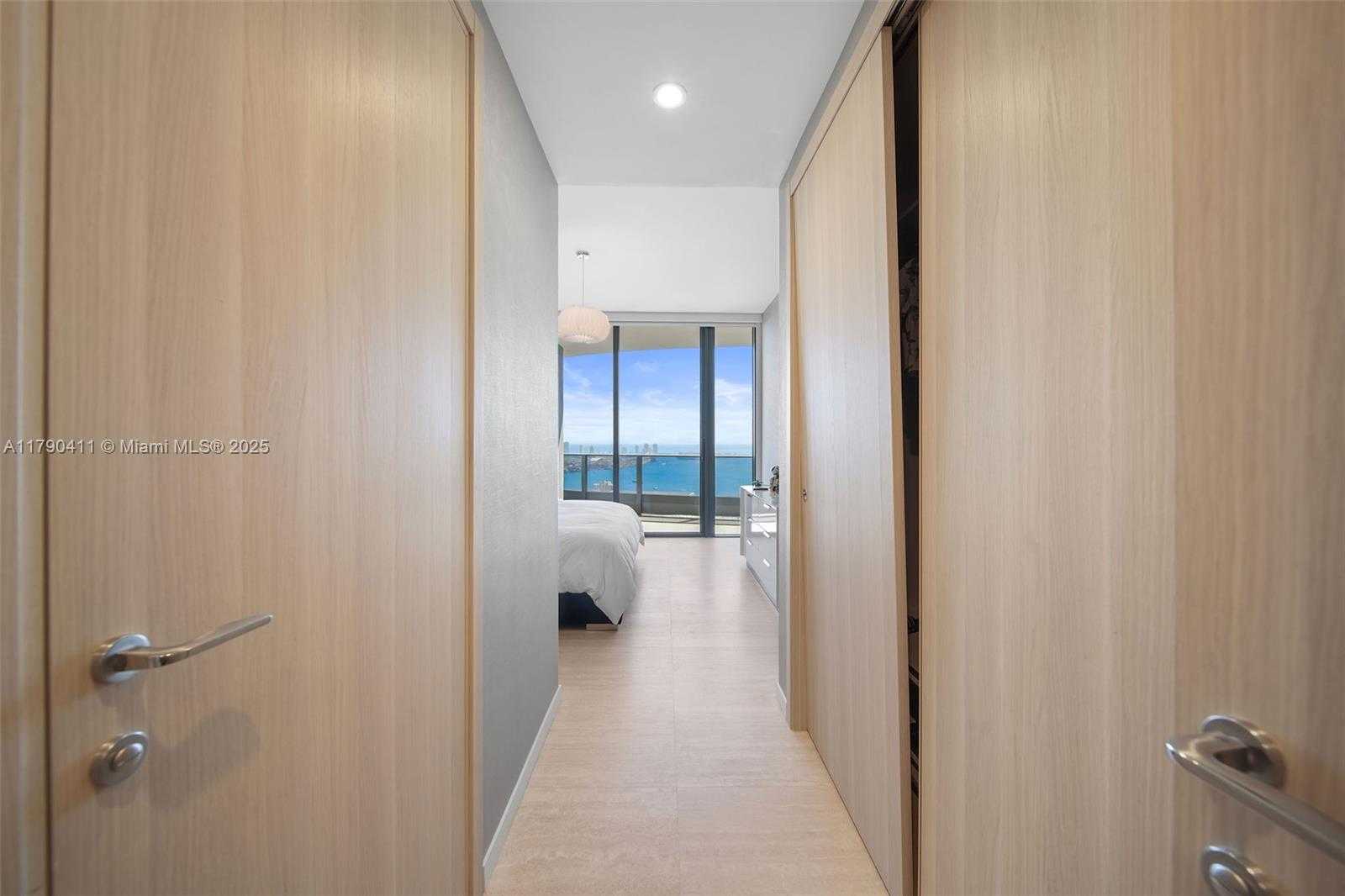 Small Image of 1000 BRICKELL PLZ #PH5603, Miami Number 34