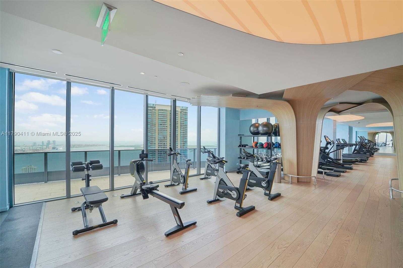Small Image of 1000 BRICKELL PLZ #PH5603, Miami Number 43