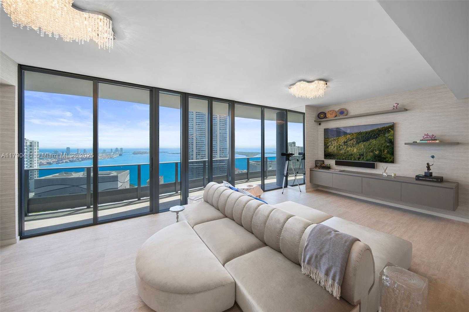 Small Image of 1000 BRICKELL PLZ #PH5603, Miami Number 7