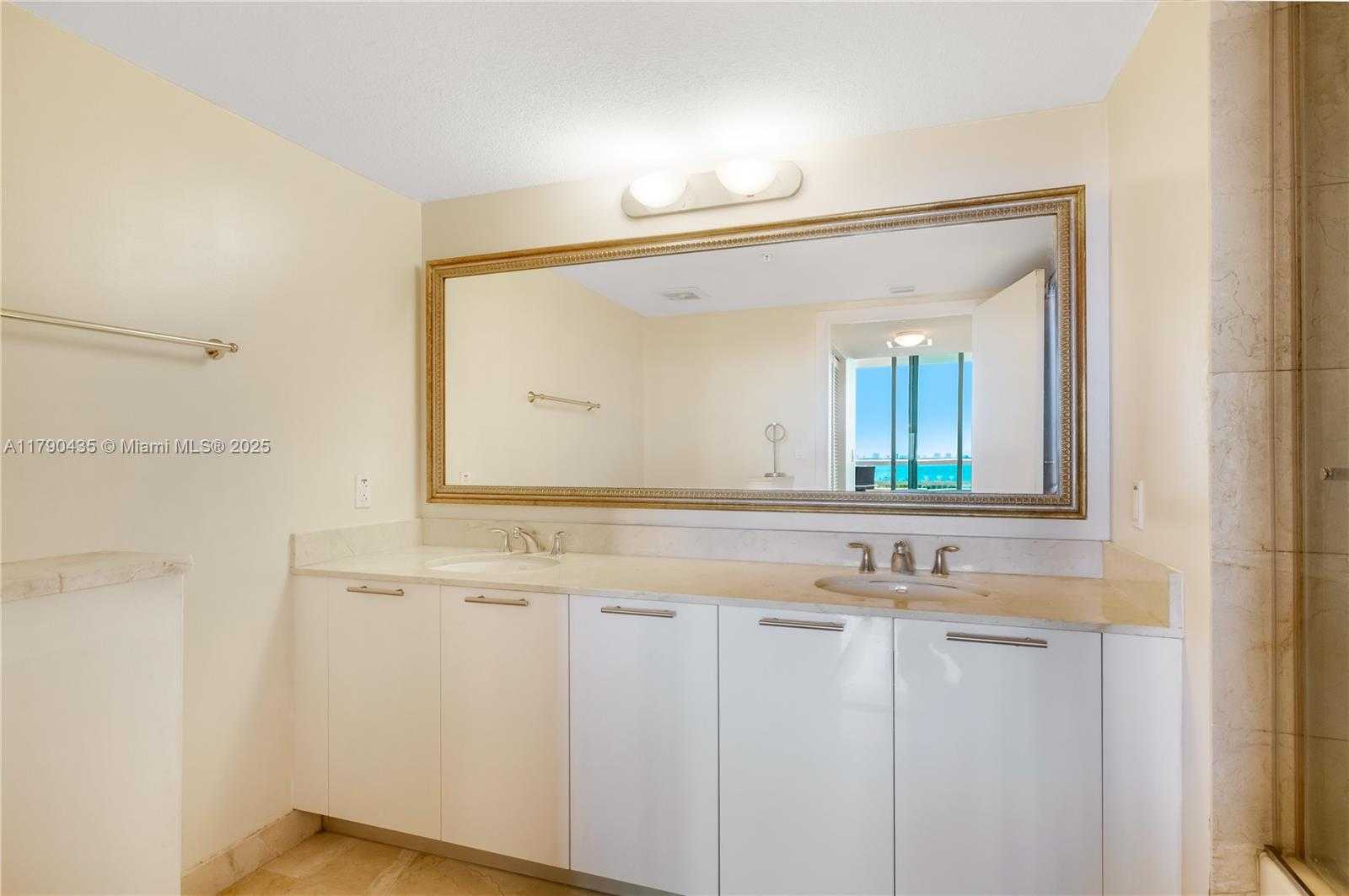 Small Image of 1800 NORTH BAYSHORE DR #509, Miami Number 17