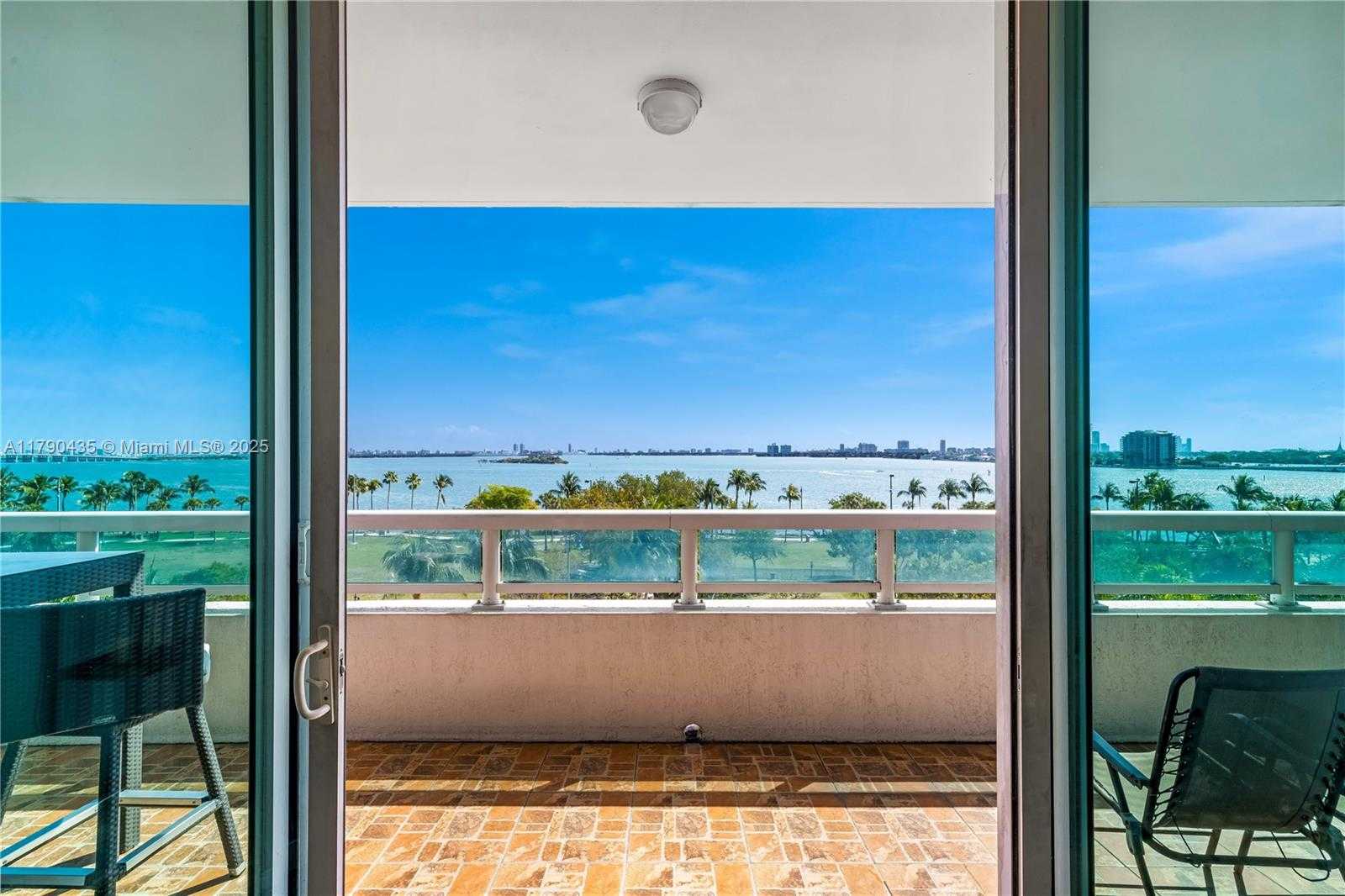 Small Image of 1800 NORTH BAYSHORE DR #509, Miami Number 2