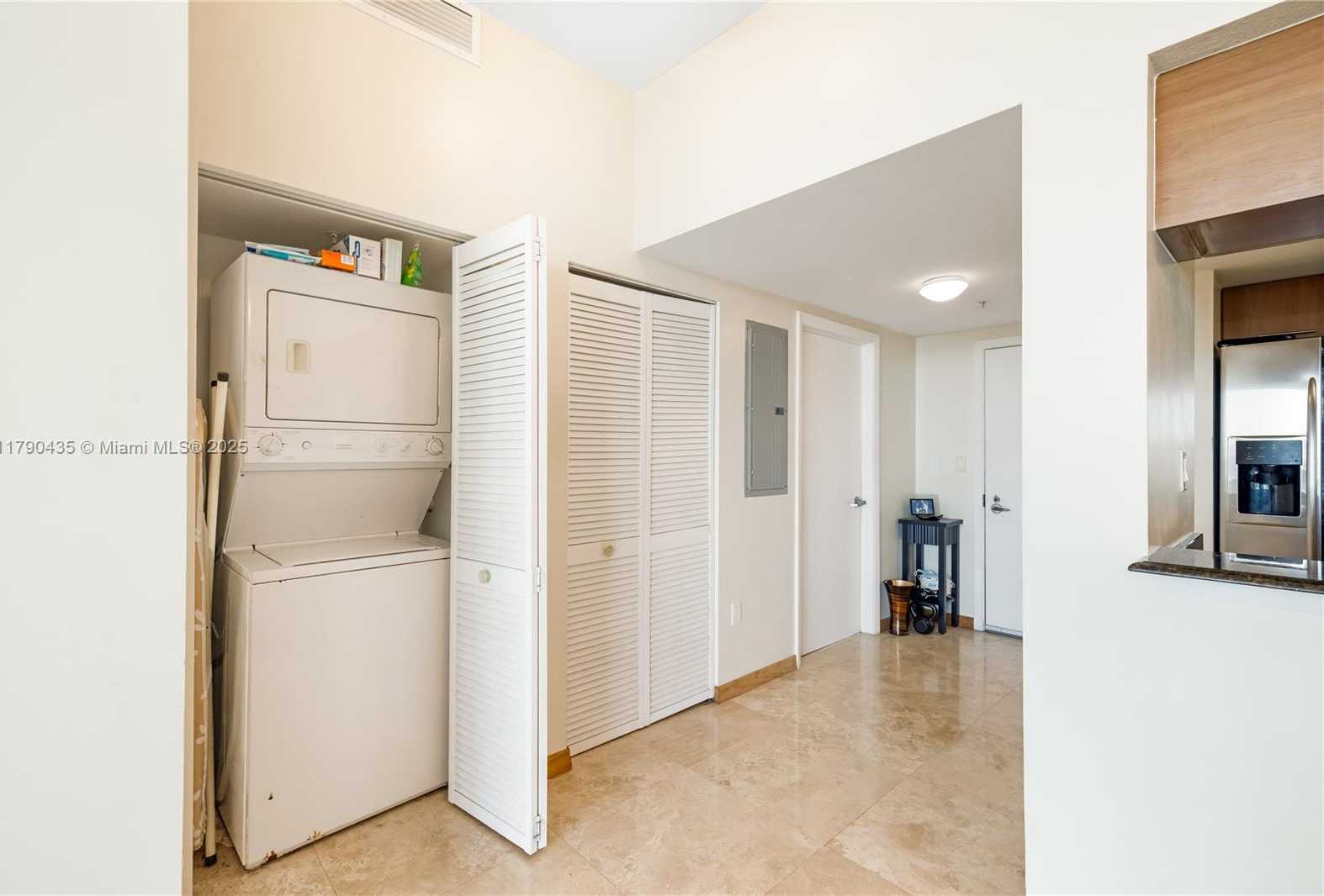 Small Image of 1800 NORTH BAYSHORE DR #509, Miami Number 24