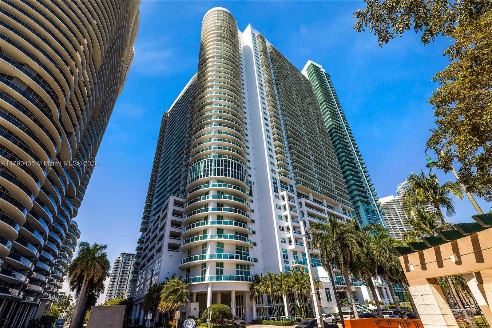 Small Image of 1800 NORTH BAYSHORE DR #509, Miami Number 27