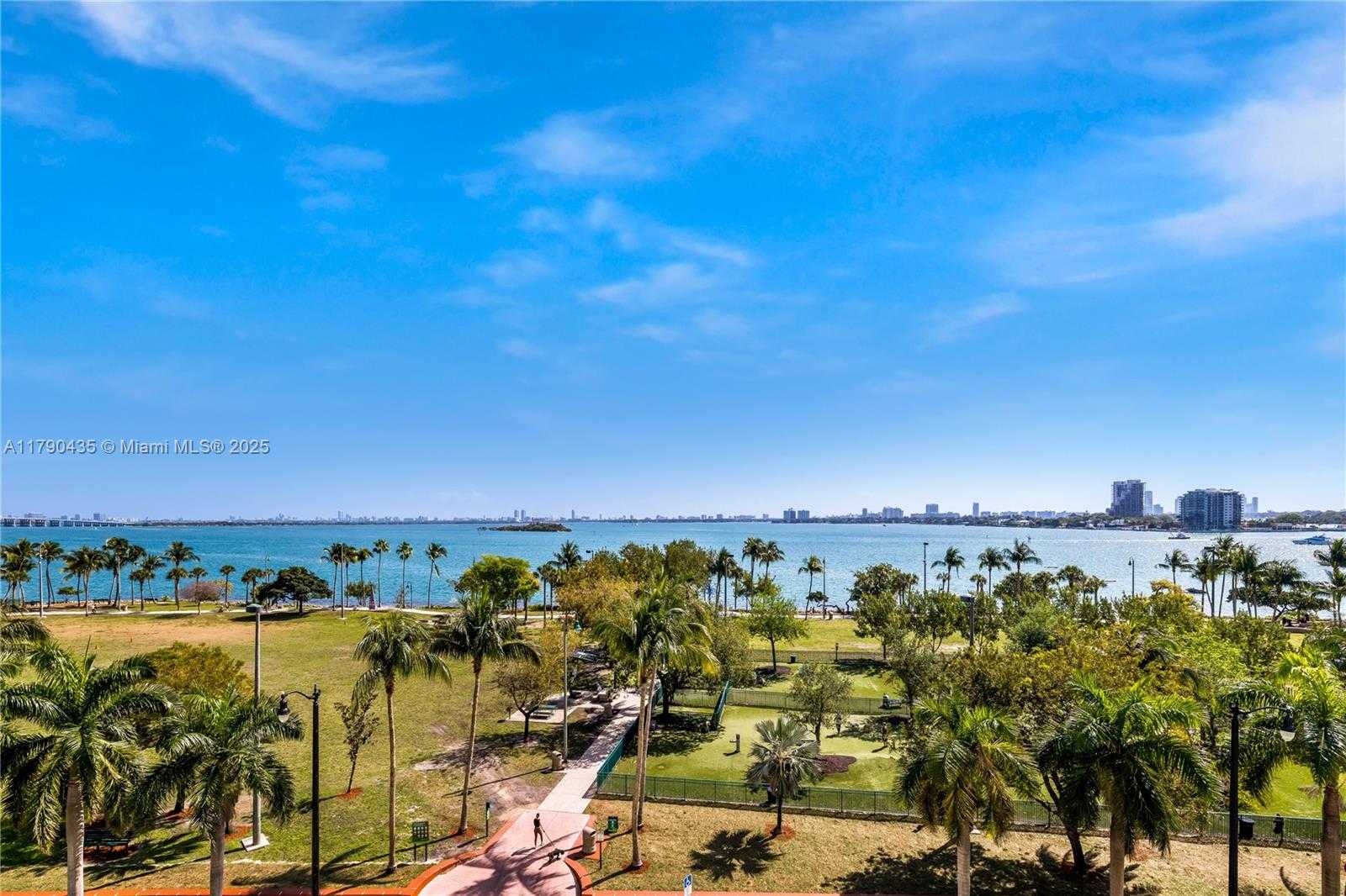 Small Image of 1800 NORTH BAYSHORE DR #509, Miami Number 3