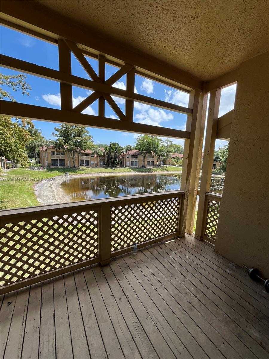 Small Image of 4815 VIA PALM LKS #1413, West Palm Beach Number 13
