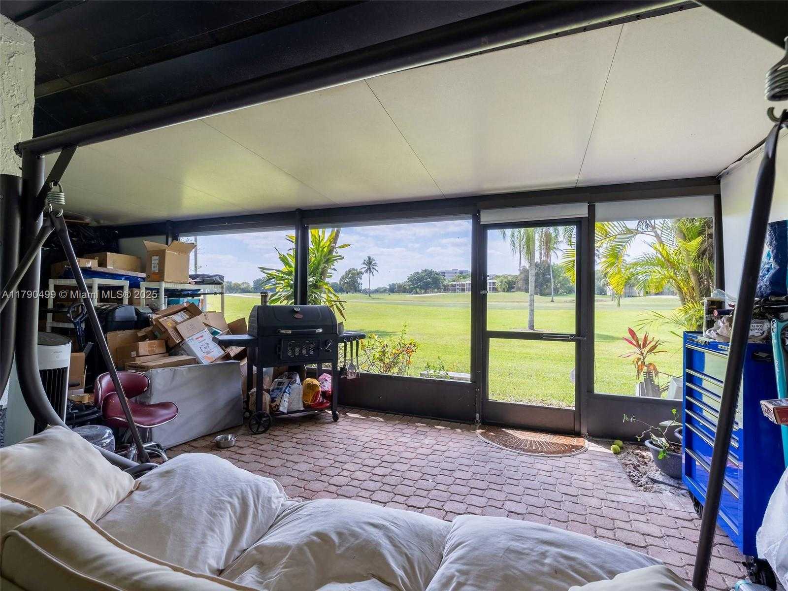 Small Image of 370 FAIRWAY CIR #13, Weston Number 24