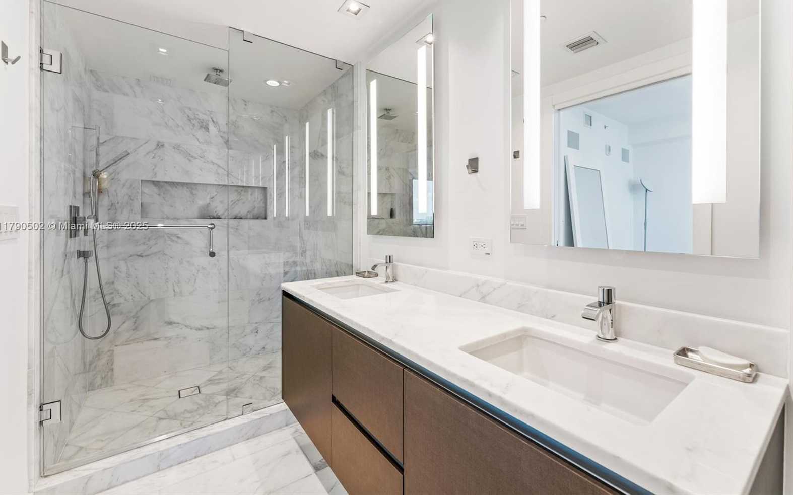 Small Image of 1451 BRICKELL AVE #1803, Miami Number 11