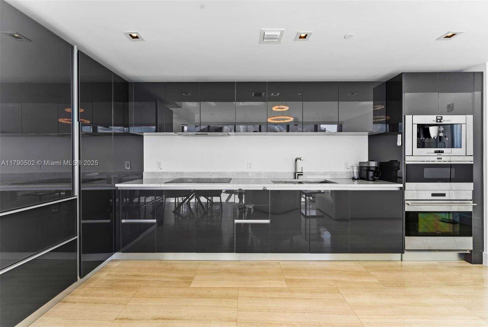 Small Image of 1451 BRICKELL AVE #1803, Miami Number 12