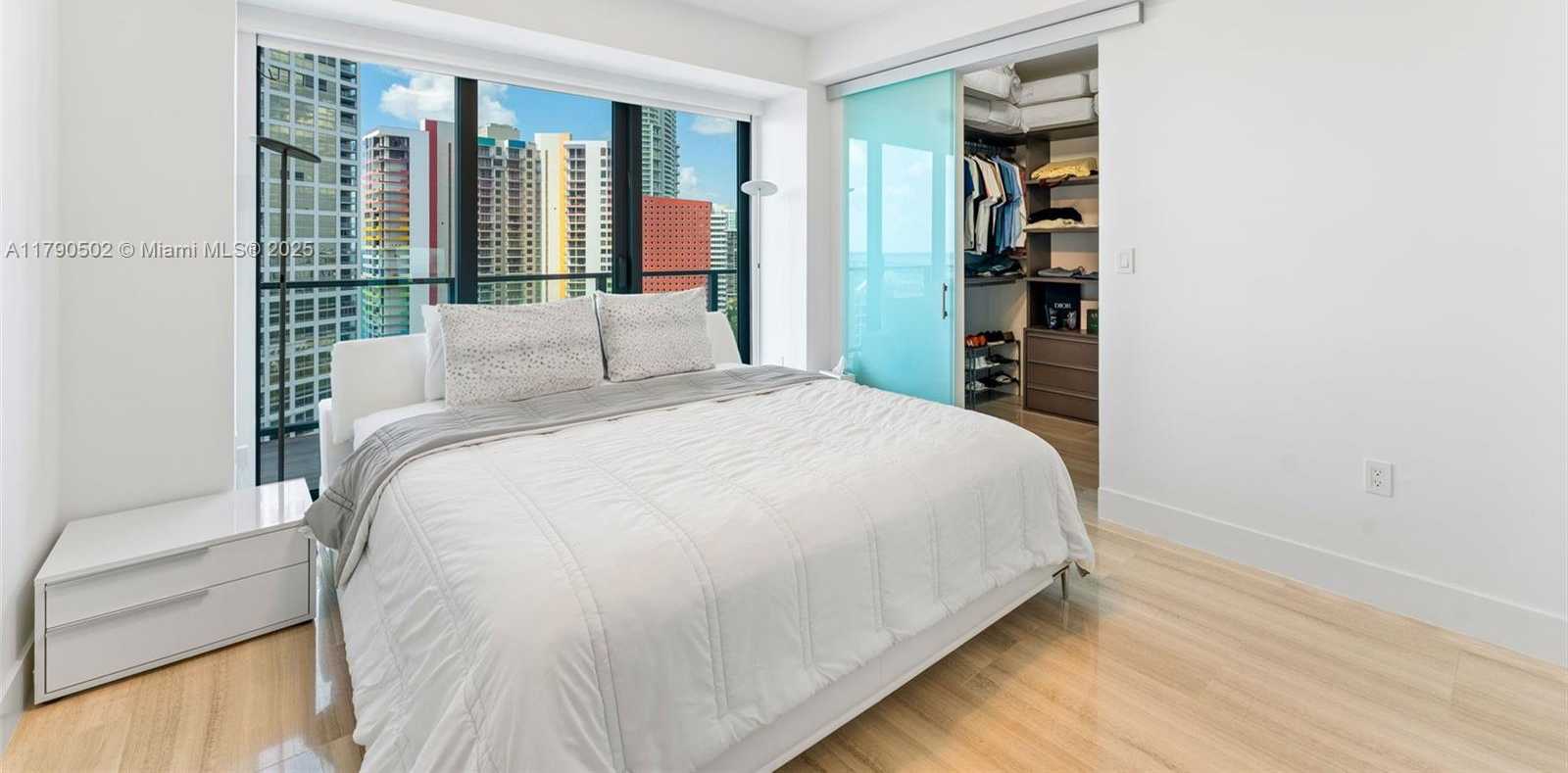 Small Image of 1451 BRICKELL AVE #1803, Miami Number 6