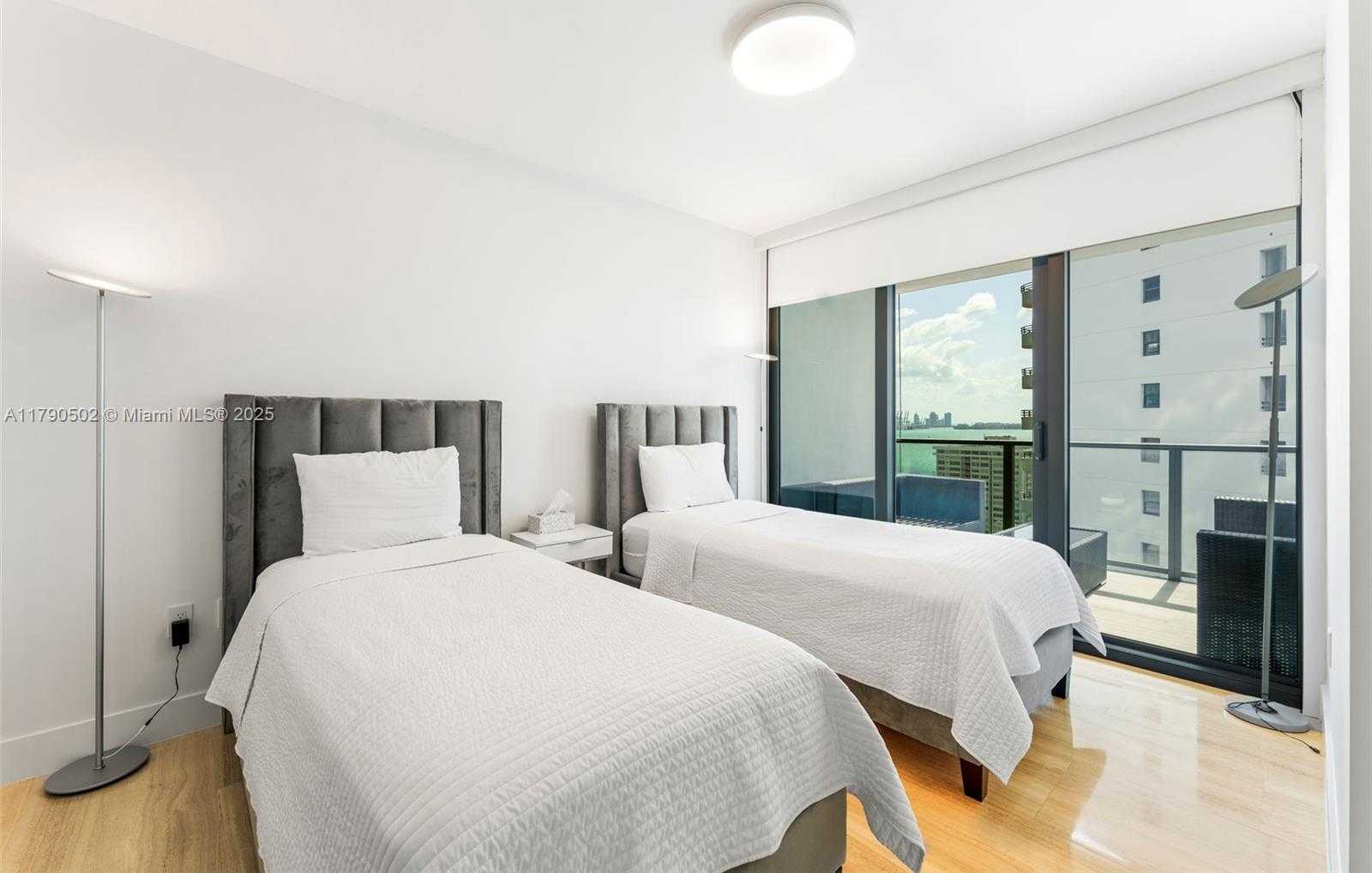 Small Image of 1451 BRICKELL AVE #1803, Miami Number 7